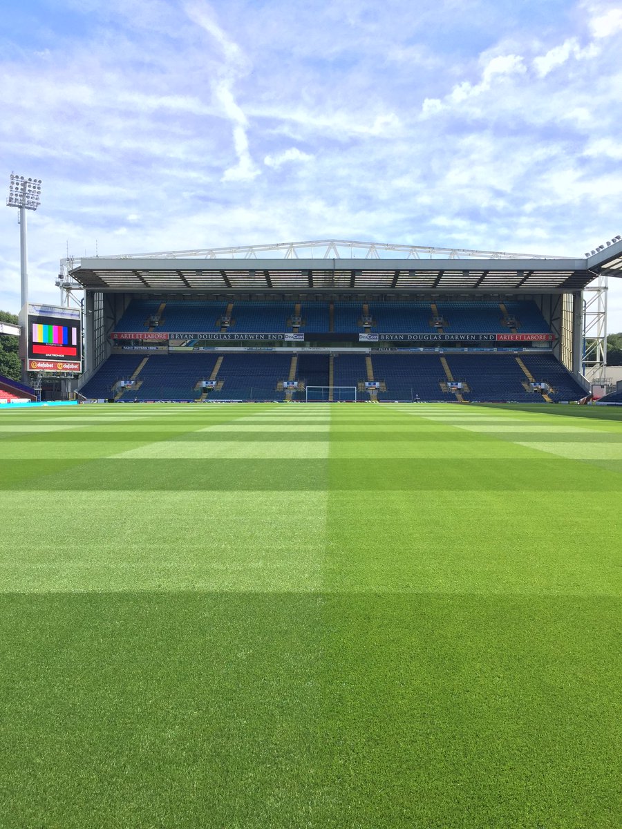 davep5290's tweet photo. Double cut today. Cut again tomorrow then double mark out. 1st game of seaso looking forward to it. #brfc #ewoodpark https://t.co/d9UawcCskv