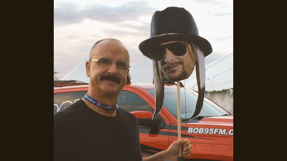 caryeades's tweet photo. The MN State Fair boasts about their food on a stick, but @wefestmn has these. #headsonastick #1up #church #kidrock https://t.co/pgZLikVPGF