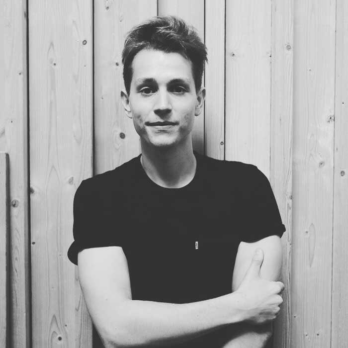 TheVampsJames's tweet photo. 😊 https://t.co/XTSjLB5ijC