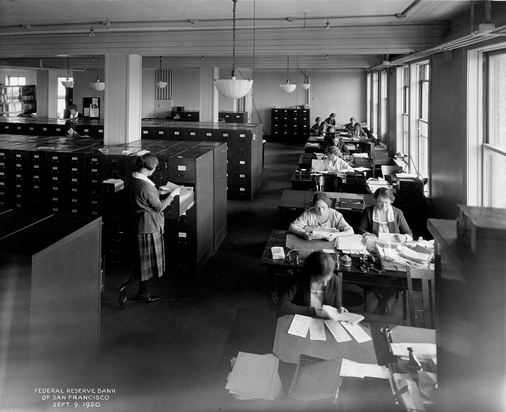 sffed's tweet image. #FlashbackFriday—a behind-the-scenes look at the SF Fed's filing dept, circa 1920. That #preinternet life. #history