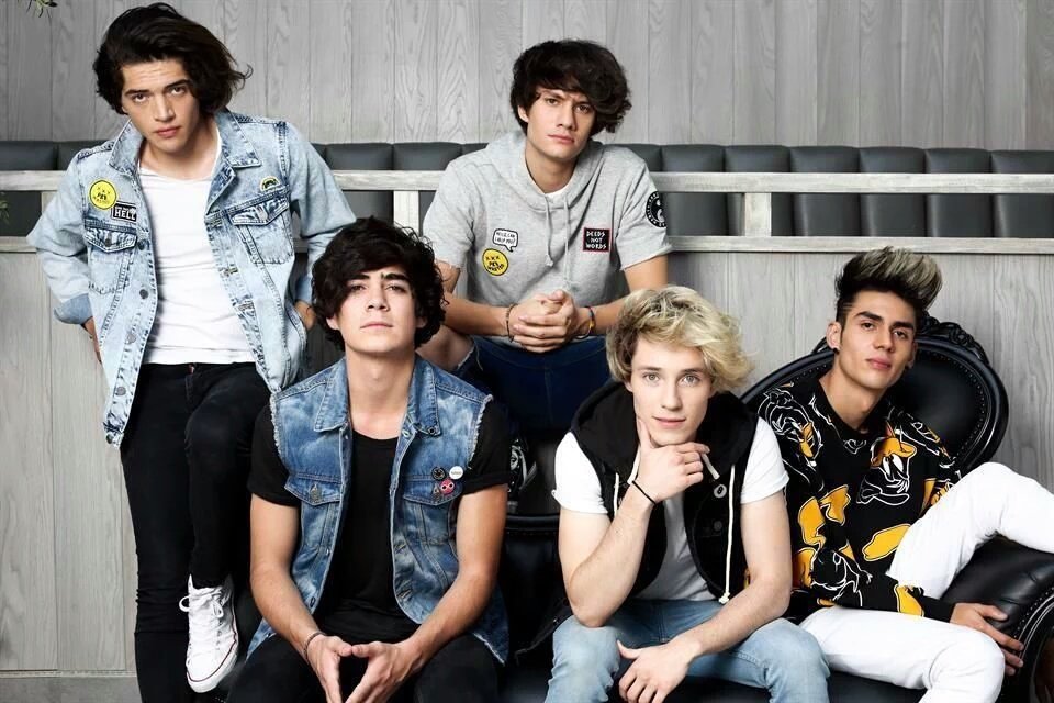 ventheuil's tweet photo. Cantantes o modelos 

La respuesta los sorprenderá. 

#CD9 #JosCanelaTrendy #IFeelAlive #CD9Video #KCAMexico https://t.co/ajk0cRCQR7