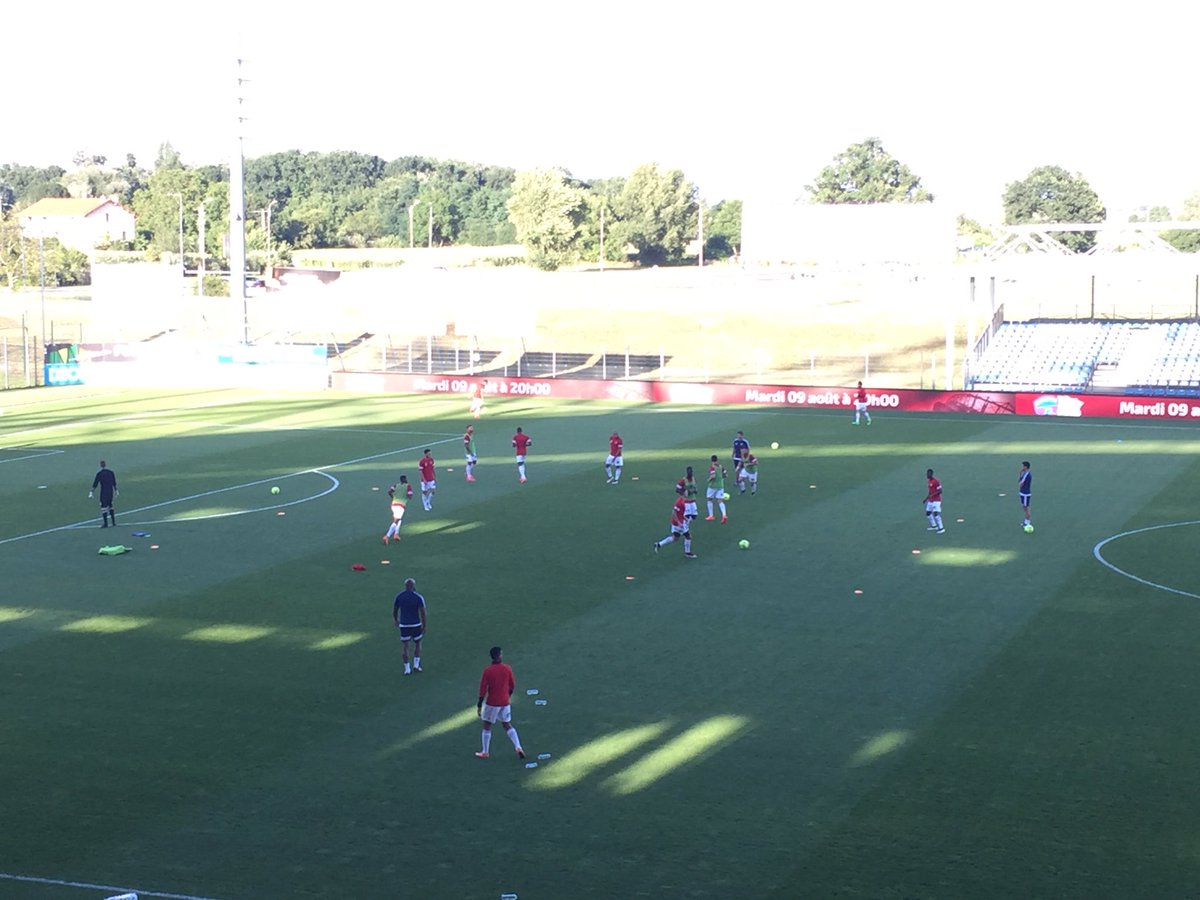 [2ème journée] CLERMONT - RED STAR FC CpHO8iVWAAAwnHs