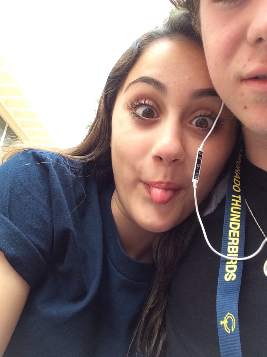 jacobhunter11m's tweet photo. I and my girlfriend sofia I love you https://t.co/wPmn736ufL