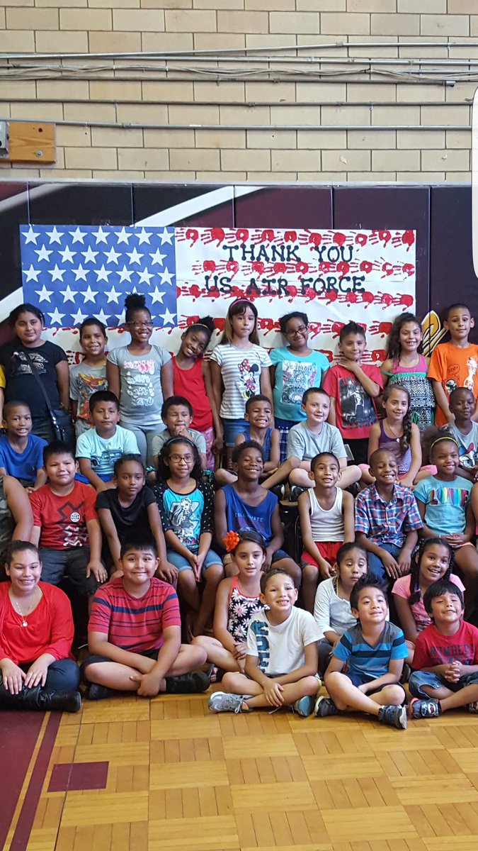 Sharpmidschool's tweet photo. #Vetssummer school thanking the #USAF for an #awesome summer! @VetsSchool @CamdenSchools https://t.co/DSdggkz8d8