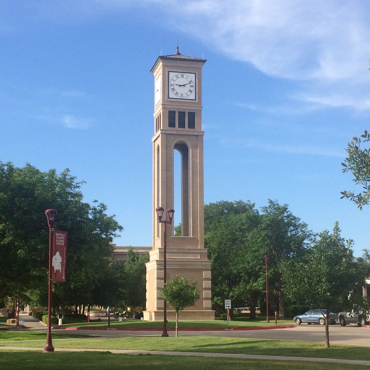 Nick_TXHSGBB's tweet photo. Campus tour complete & it set the icing for the cake! Next stop: WT! #wtvisit https://t.co/lWP79OpSWp