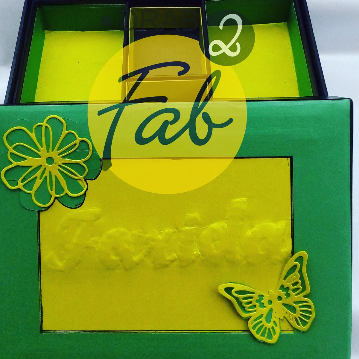 drabtofabng's tweet photo. Color block jewelry box. #drabtofab #handmade #boxesgalore #proudlynigerian https://t.co/66pC8hrhr8