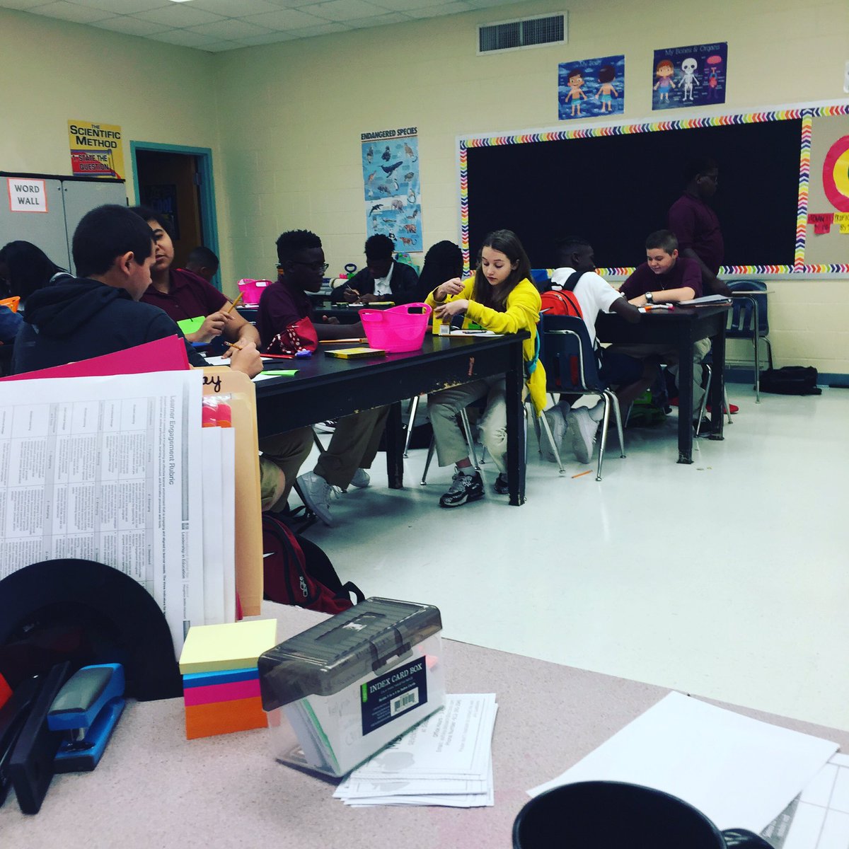 msdeloachsclass's tweet photo. Love to see my kids working! #ib #learnerprofiles #organizedchaos https://t.co/mrHVhwmkQT