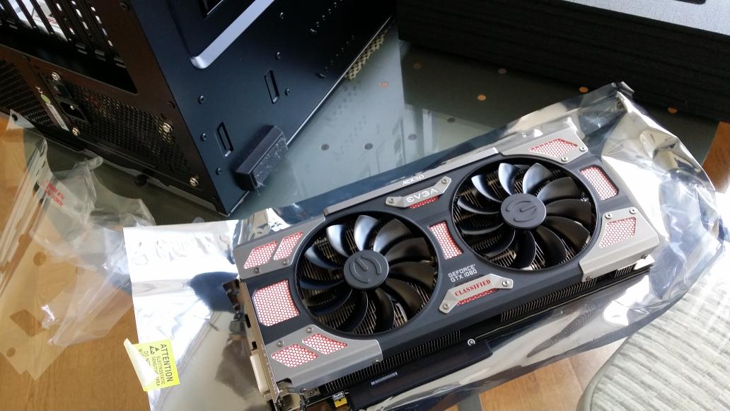 jackykwkong's tweet photo. @TEAMEVGA @EVGA_JacobF   Finally opened it!! I hope I got all the protective film off....super excited....! https://t.co/hPOcQWsOFd