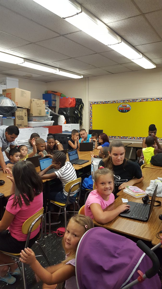 JeanBellair's tweet photo. Amazing turnout from parents!!! @ISD109 #isd109 https://t.co/EGzOZYDa5n