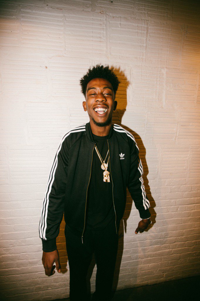 LifeOfDesiigner tweet picture