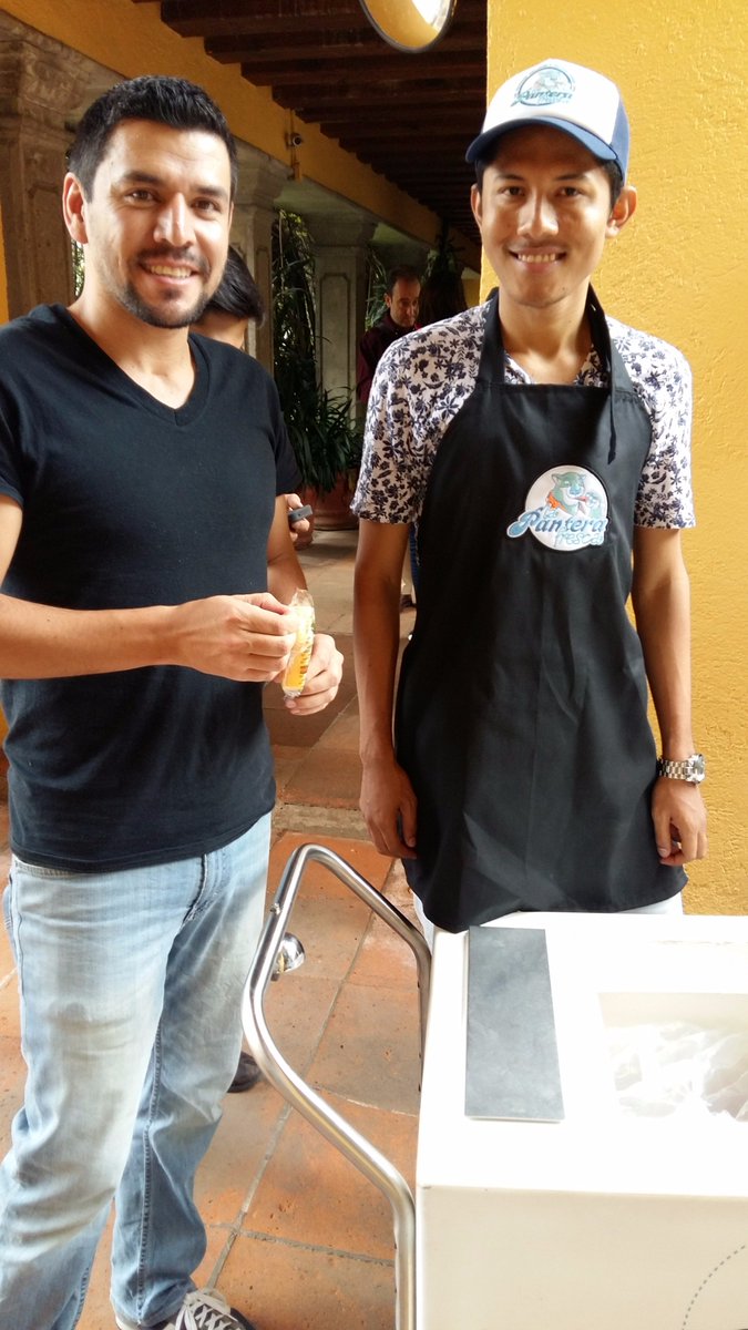 grupogex's tweet photo. Hoy tuvimos una sorpresa de @LaPanteraFresca en @grupogex. Gracias a #MercadoChilango por consentir a nuestra gente. https://t.co/wey0EpCAcm