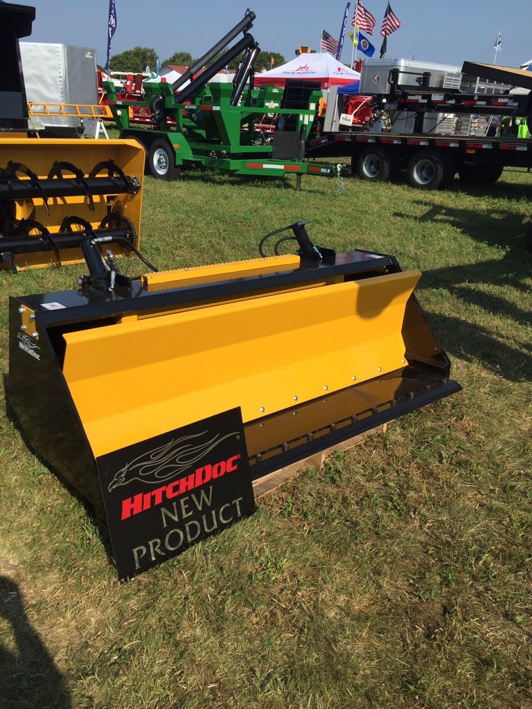 SiekerSales's tweet photo. New from #Hitchdoc. Hydraulic Push Off Bucket. Empty your bucket with ease. Message for more information. https://t.co/MYnhUXQ3wA