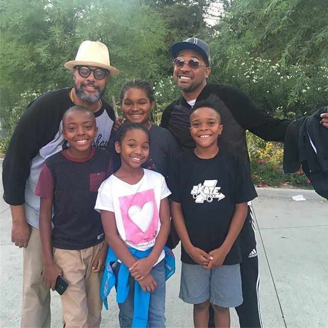 Mike Epps on X: "Me my kids and Cuzzo cliff love at six flags i ant gettin  on none of this sh..t https://t.co/UR94zXXkON" / X