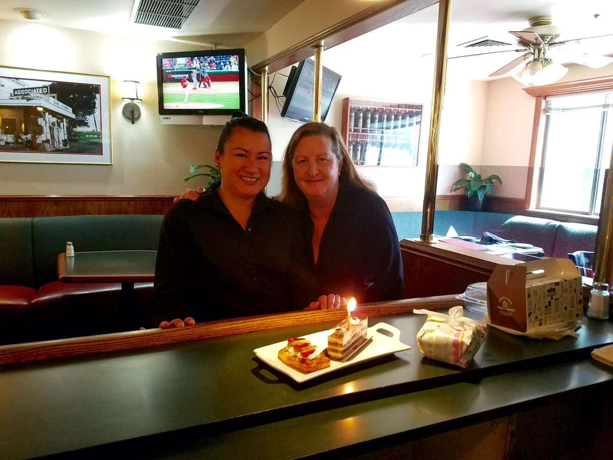 TheBrassDoor's tweet image. #Soups Chicken Rice/Clam Chowder #Special 3 Cheese Tortellini+Chicken &amp;amp; Cajun Crm Sauce $14.99 #FishFish Salmon...