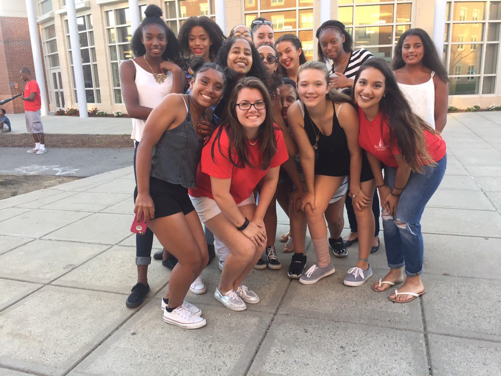 Stephanie_EG's tweet photo. 2 Sessions,4 weeks in all, 19 students from New Bedford &amp; Brockton,2 Jr. PA's,3 Program Assistants! 1 Tiger Family! https://t.co/wDrVqOI6A3