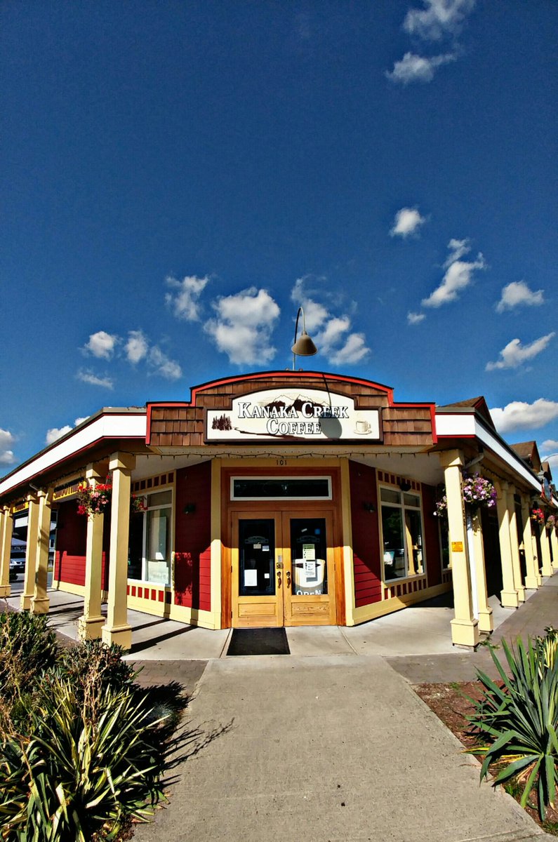 FreeburnAndrew's tweet image. Maple ridge gem #kanakacreekcafe serving @caffeumbria #aurelia. @nuovasimonelli