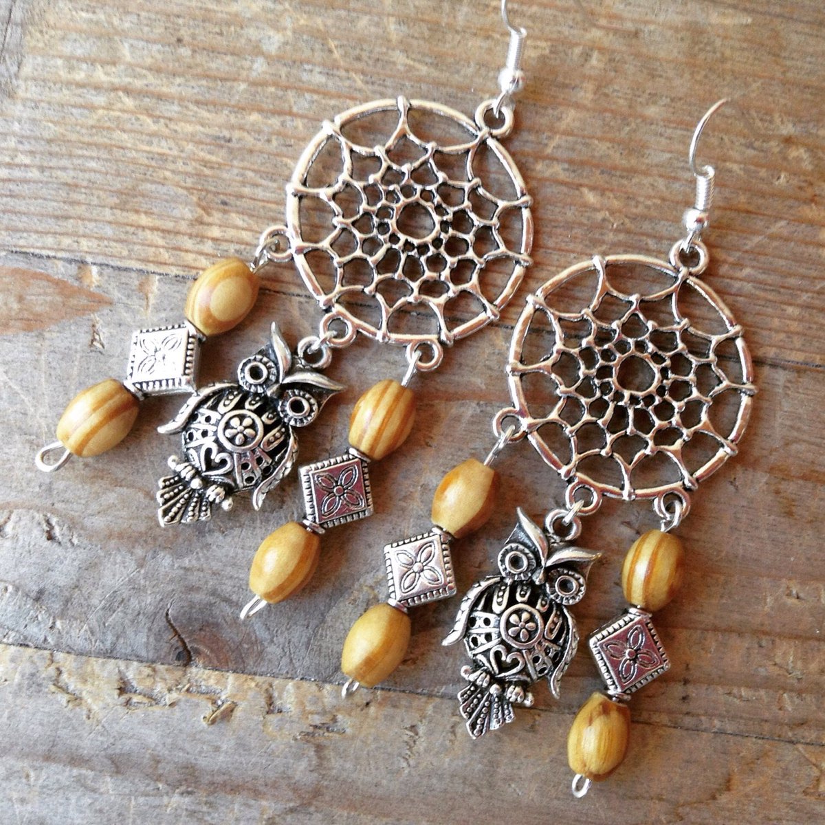 Paranoidfirefly's tweet photo. My new favorites #etsy #owl #earrings https://t.co/cO8ruBw8S6 https://t.co/WidiF69xYJ