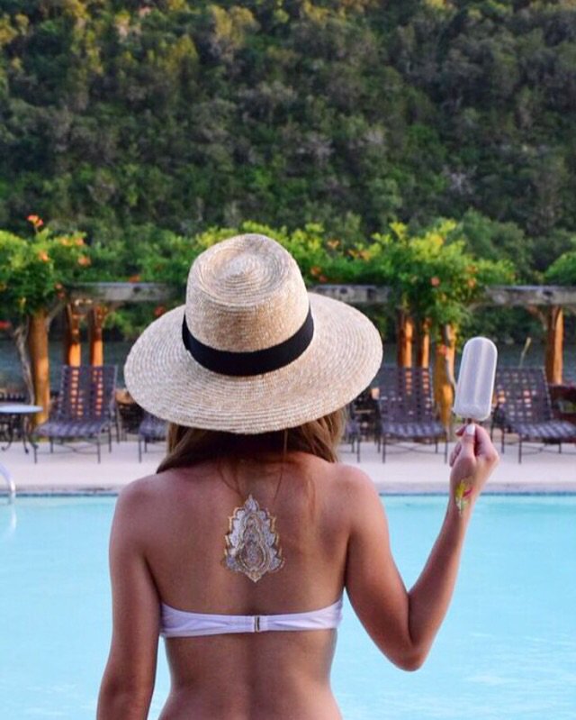 GoodPop's tweet photo. All this picture needs is a donut floatie 🍩 Anyone have one we can borrow for the weekend? #summeryummer https://t.co/3WfjBfbsWk