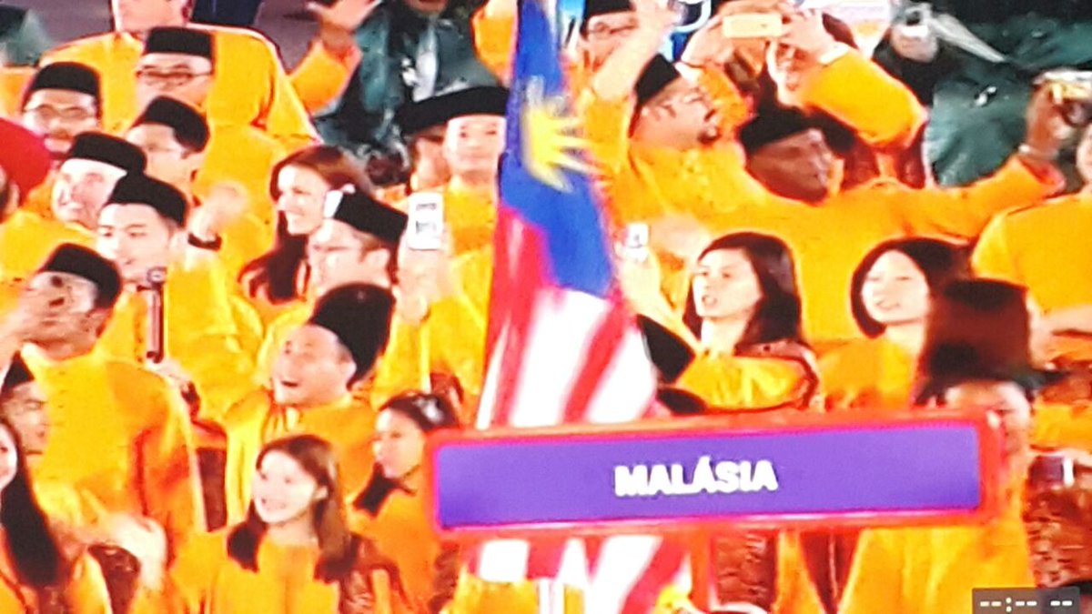 staronline's tweet photo. Photo Gallery: #RioOlympics2016 Opening Ceremony https://t.co/eFuCZtTXCa https://t.co/Rpdazqv1hH