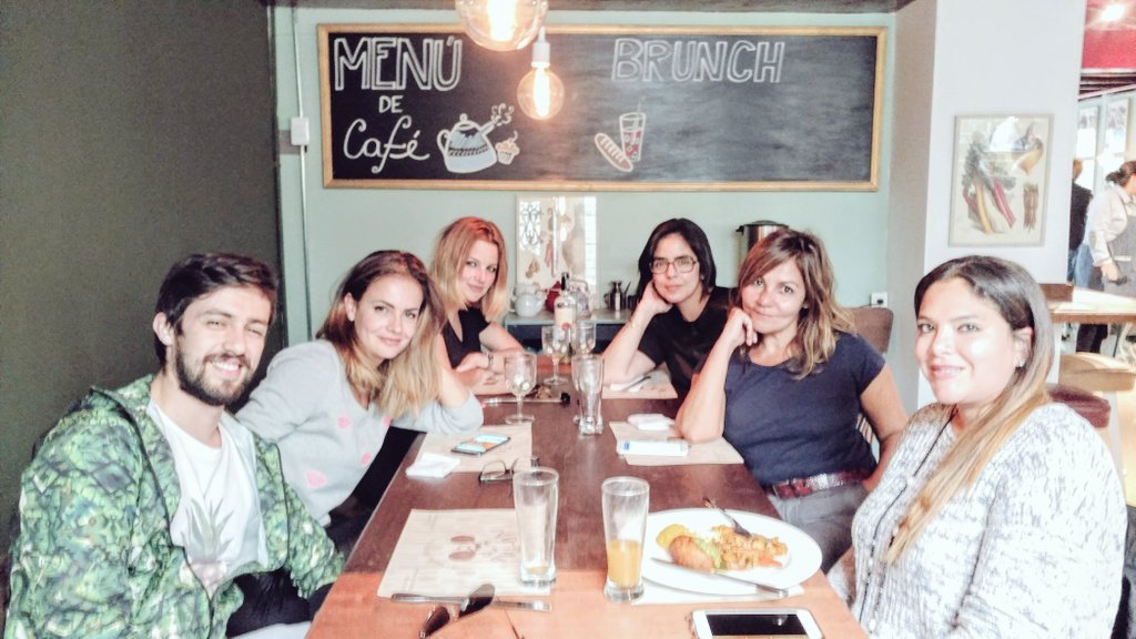 Almorzar con amigas no tiene precio!!!