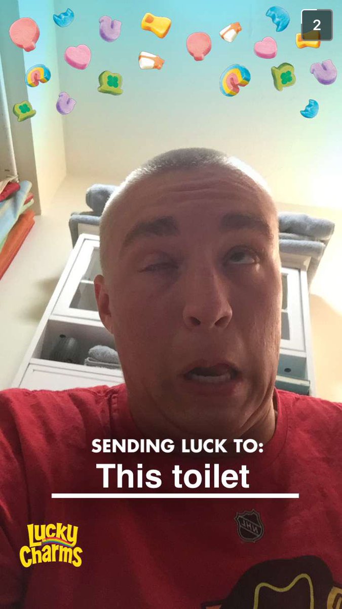 shittygersays's tweet photo. That toilet needs all the luck it can get https://t.co/eWijFTwwxx