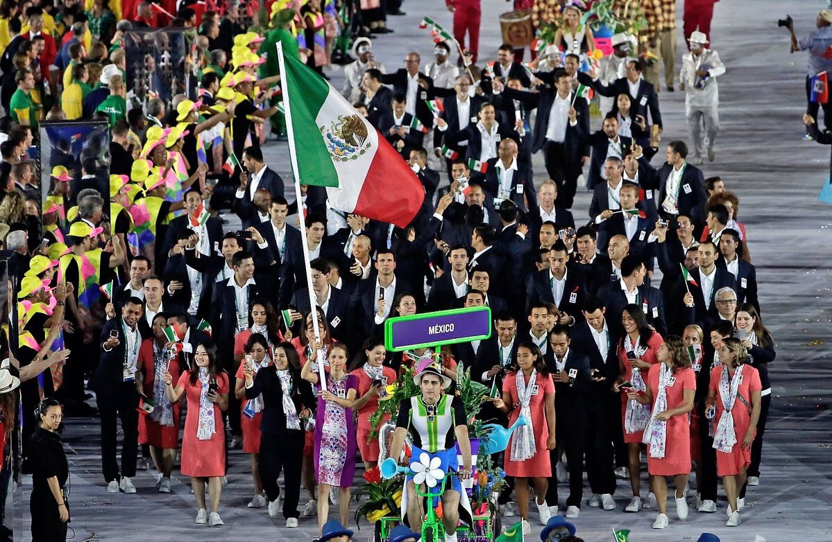 Que guap@s #MEX #OrgulloMexicano #Rio2016 #CeremoniaDeInauguracion 🇲🇽