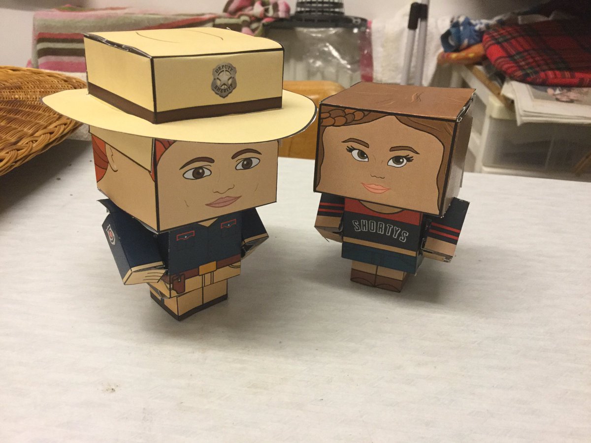 Conbug1's tweet photo. @KatBarrell @DominiqueP_C @UKEarpers @KellyBlakeArt   #WynonnaEarp #wavehaught  finally back together https://t.co/lkQ1WYUxEX