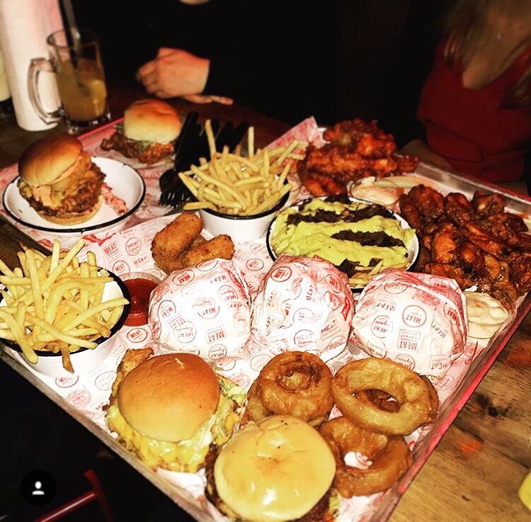 .<a href="/Deliveroo/">Deliveroo</a> now deliver until 12am Fridays &amp; Saturdays. An extra hour to get your meat fix with minimal effort.