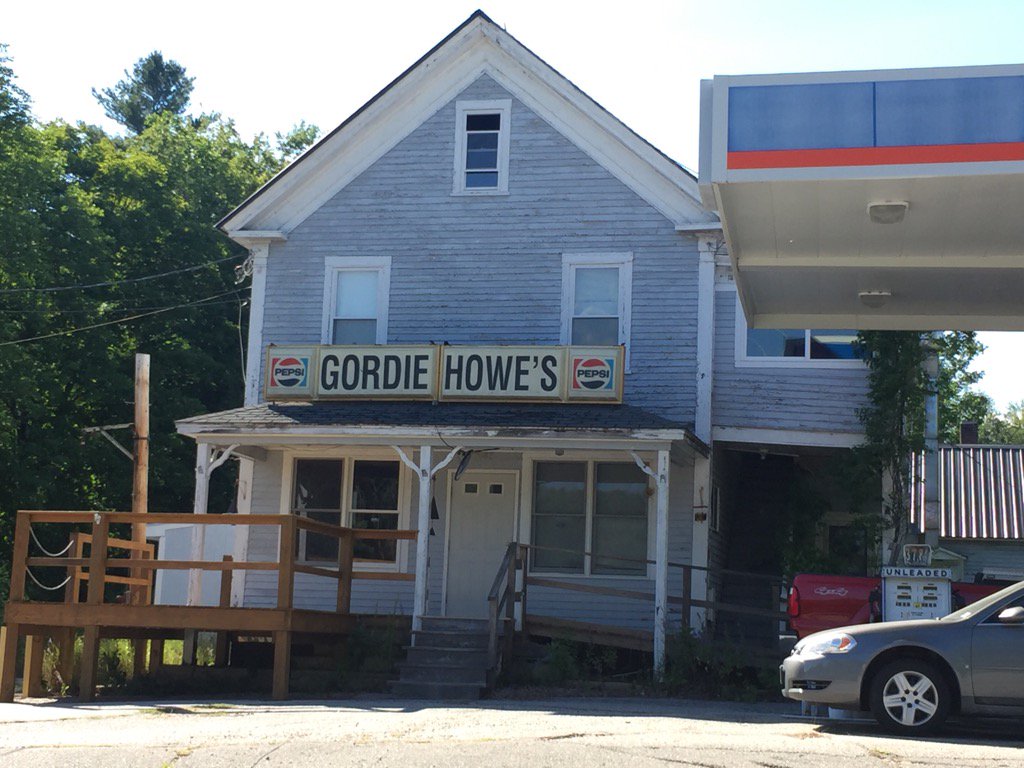 Had to stop and take a picture of this place in Hanover Maine. #9RIP