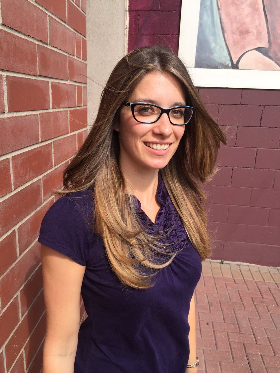 AMacLeanYYC's tweet photo. Got me some blonde! Thanks to Bev at @InfluenceSalon for the summer hair makeover. #bitofblonde #summerhair #yyc https://t.co/64aLhC8rIl
