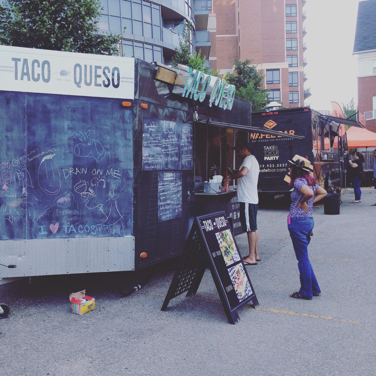 feedmetacoqueso's tweet image. We are here in Etobicoke! Come get your tacos #etobicoke #tacos #vegetarian #realdeal #mexicanfood #tacoqueso