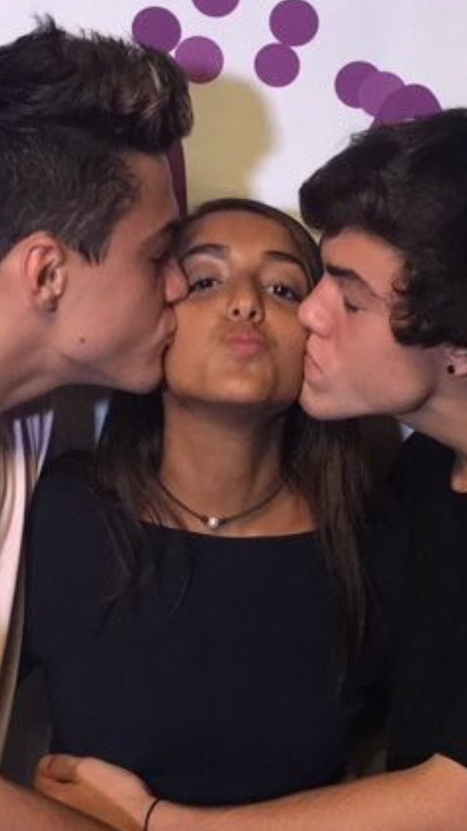 jartitsuh's tweet photo. can't wait for ethan to show off his kissing skills 😍😍😍😍 https://t.co/3fvm2tQwvG