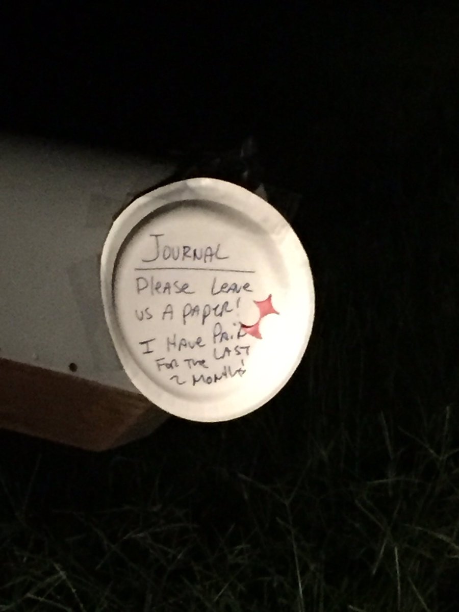 jbbailey1's tweet image. So @DJournalnow I've paid my bill for the last clp of months and still no paper.  Left this note.  Still no go.