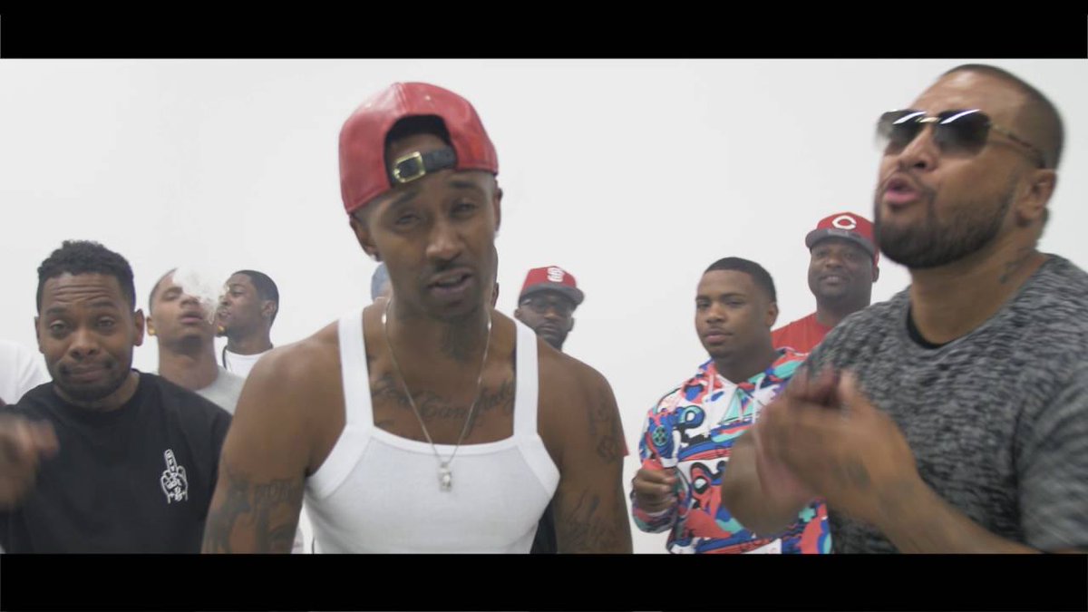 Thizzler On The Roof tweet media