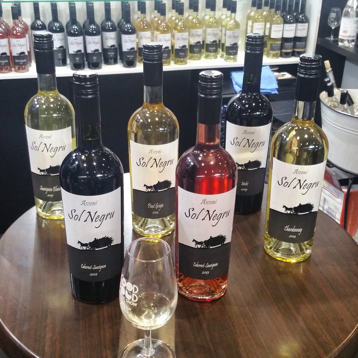 winewankers's tweet photo. Stumbled across some Moldovan #wine by Asconi at #goodfoodie. Great value drops for around $15! Worth checking out. https://t.co/uXIASE2ZK3