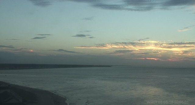 PatrickRockey's tweet photo. Here's a look at sunset over the Chesapeake Bay in VA Beach. More cams: https://t.co/C4j2WIAjN8 #FirstWarn3 https://t.co/IMIIWskEO3