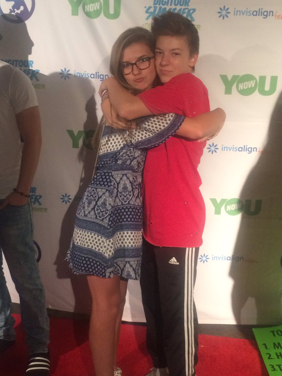 blessyounash's tweet photo. thanks for such a great night!!! @JakeTAustin @dylandauzat @DigiTour @BabyAriel @westonkoury1 @TheDyllanMurray 😭❤️ https://t.co/AnWz446VTM