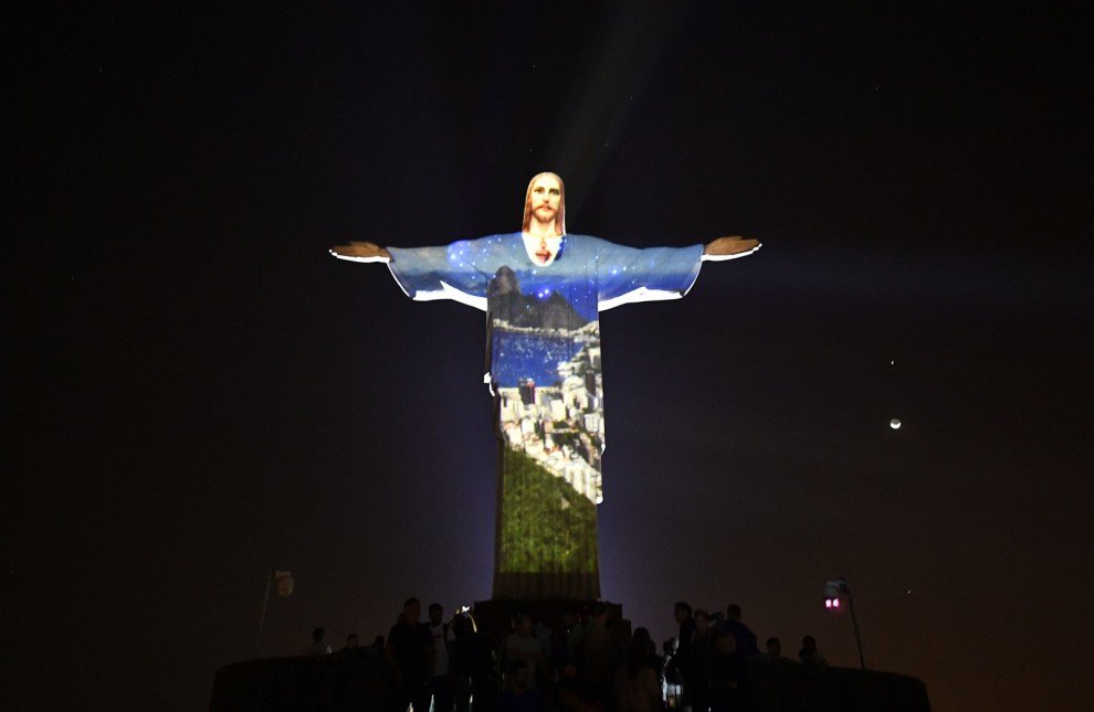 BuzzFeed's tweet photo. These are the best images from the 2016 Olympics opening ceremony #Rio2016 https://t.co/Uqg85Tjydl https://t.co/lPRl0nBWd4