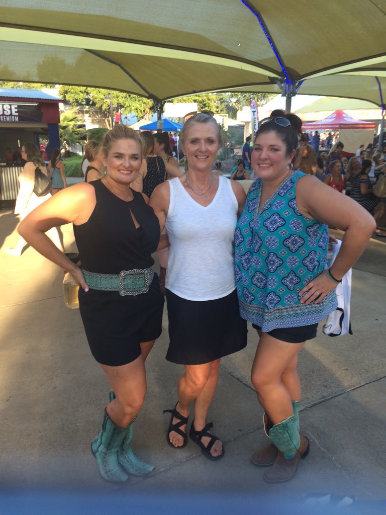 HayleyTidwell's tweet photo. https://t.co/isN9P62FJI