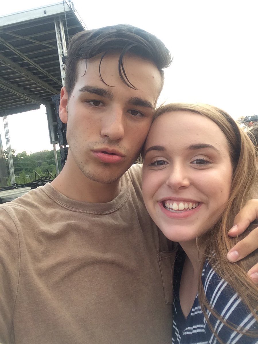 JacobBeaOnline's tweet photo. Jacob with @blessedbyjacob today https://t.co/xmPbIHKQjV