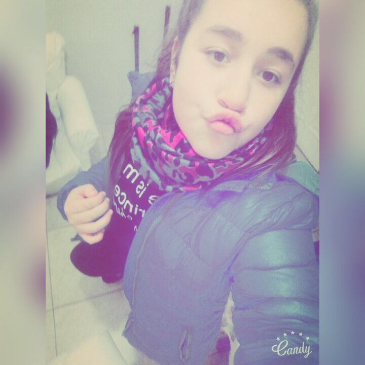 candela_medero's tweet photo. Que aburrimientoooo ๐๐๐ฉ๐ง
#solteraa https://t.co/VcKCdIMAFL