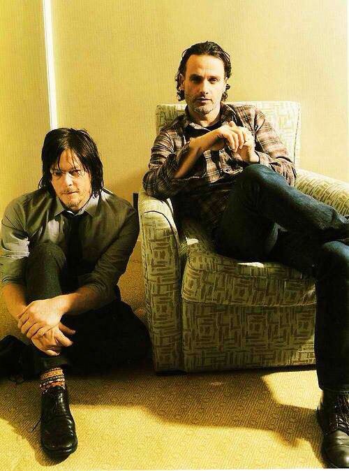 ChocolateSelva's tweet photo. 🌺🌼Hope yall are havin a nice WE. 😘💐 @doggiedoc21 @Let72Lobo @kinkumakurokuma @OeverDaphne @PeterTWD @sebung_simone https://t.co/ESDVE552Ux