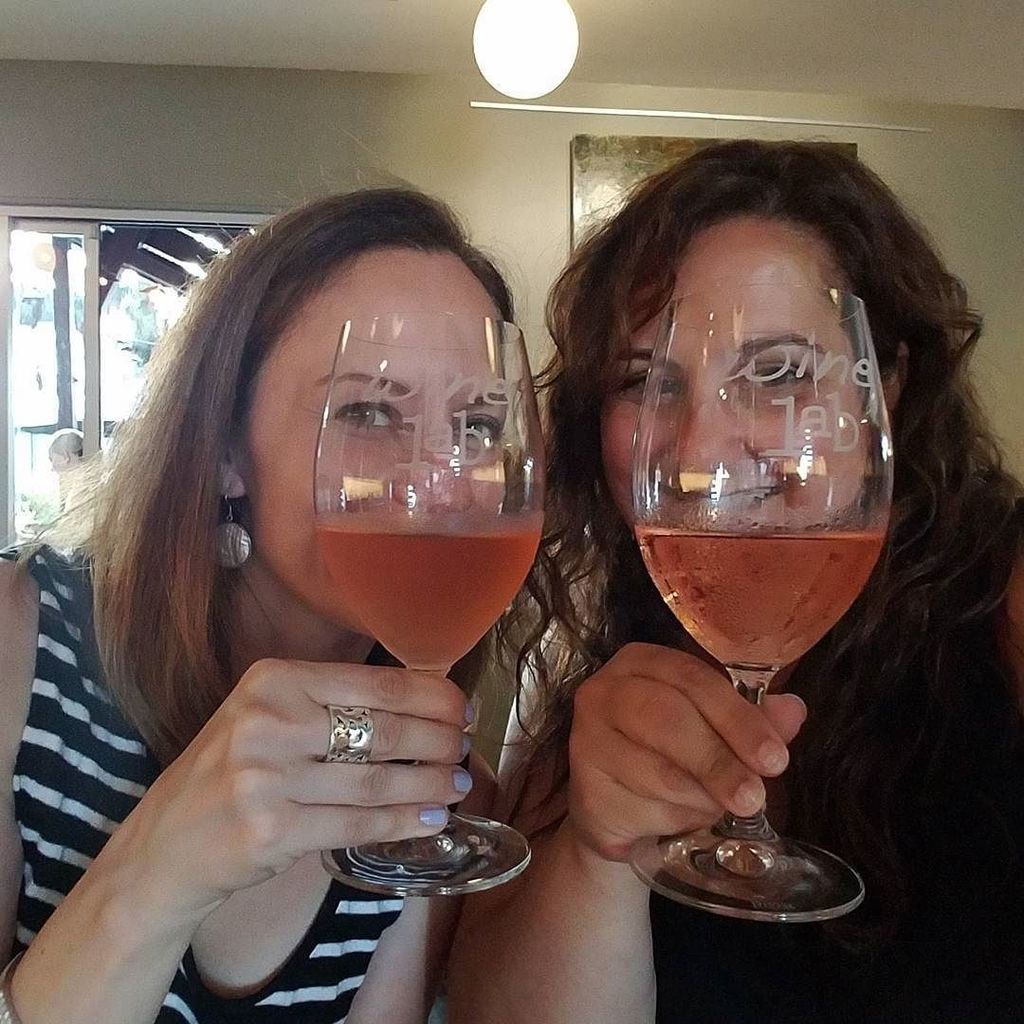 cdngirl4's tweet photo. Secret agent @juliah_cee #wine @winelabcamp #onlyinoc #CaliLife https://t.co/xAF446vwe0
