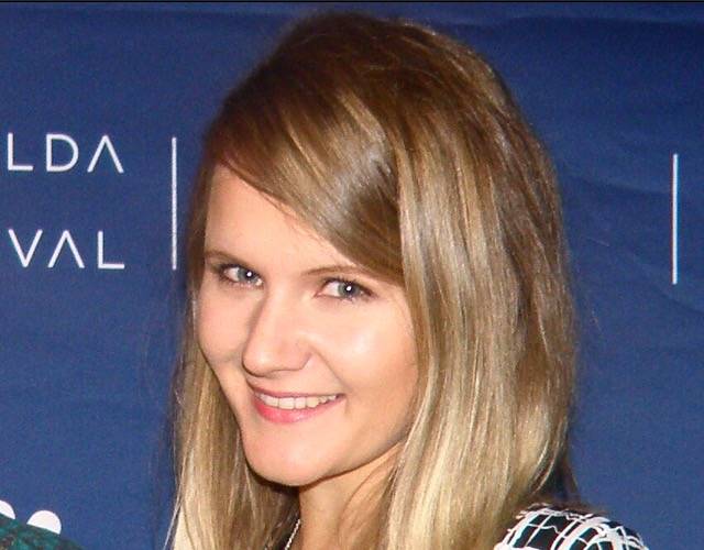 Crunch time for #BatemansBay grad #PetriceGraham. Vote for #HEADLIGHT in #AACTA #film awards. Sunday deadline.