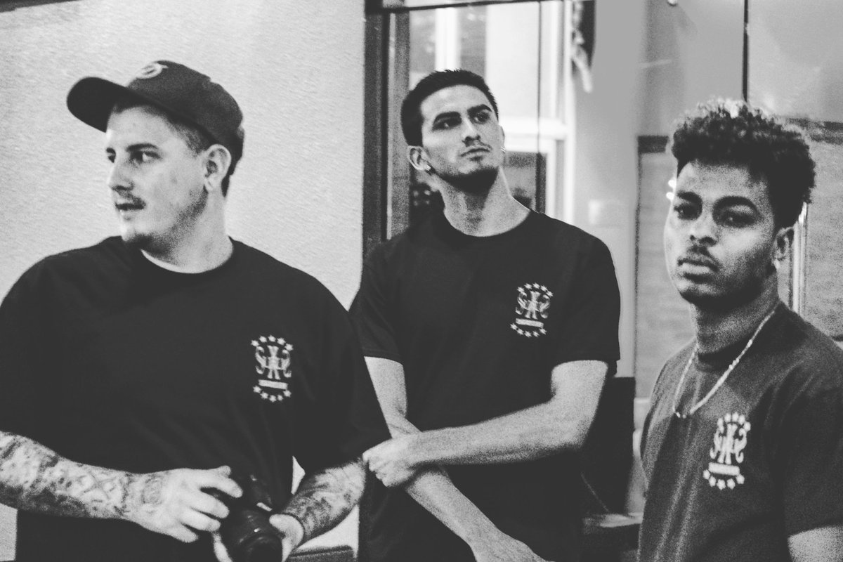 suxusapprl_LA's tweet photo. SUXUSAPPRL #mensfashion #streetfashion https://t.co/n123rPlGsY