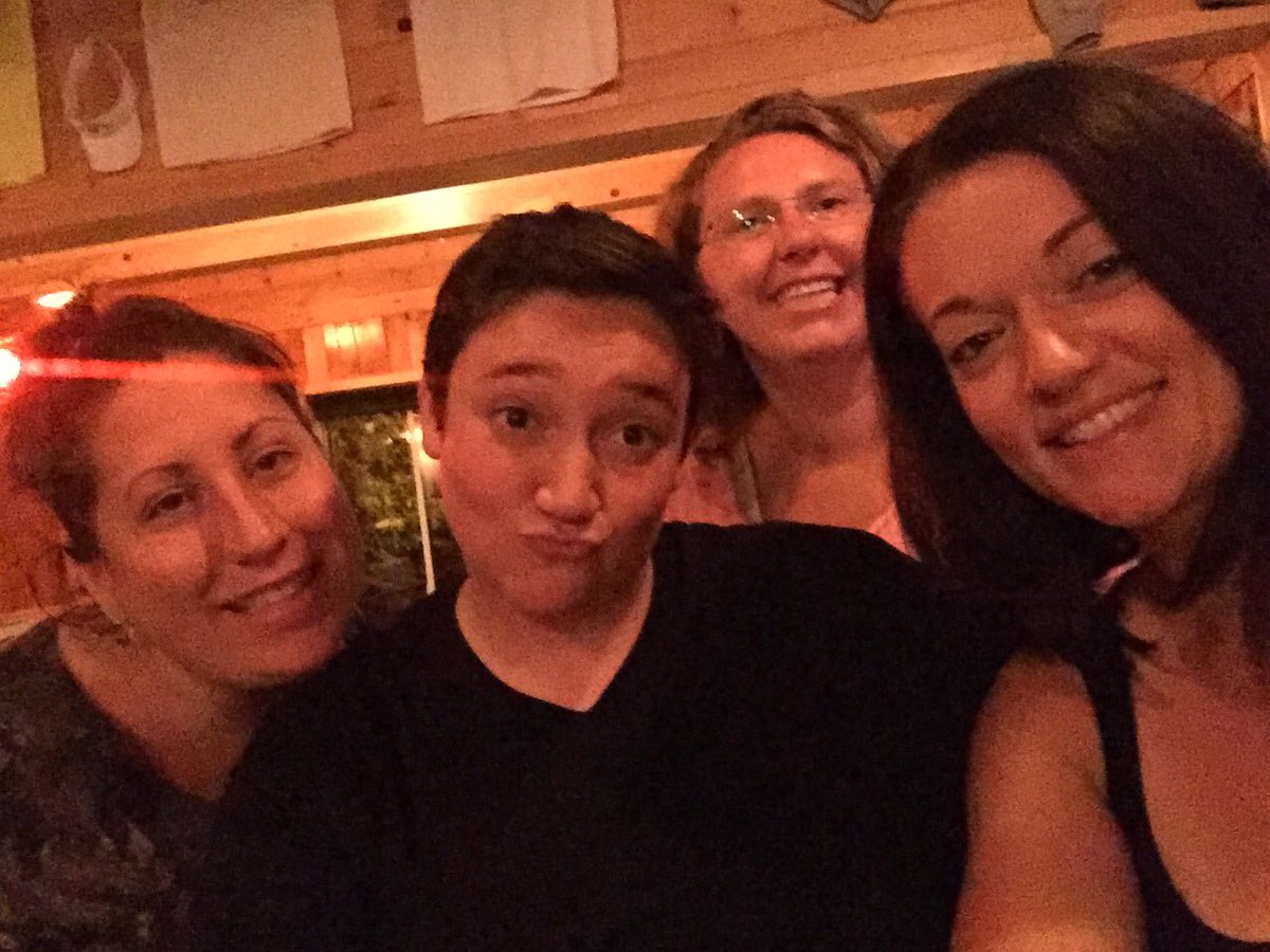 jamie_i_s's tweet photo. Who's that sexy person?! @JuliaBCAdm https://t.co/t225uhsR78