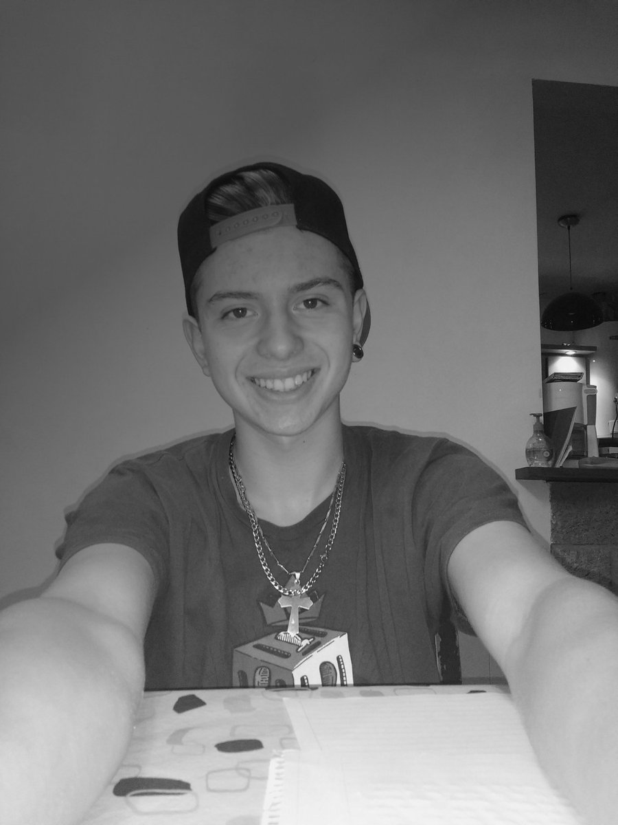 fell_crackk's tweet photo. Piquete de flowwww👻💎 https://t.co/AkdgulGLxm