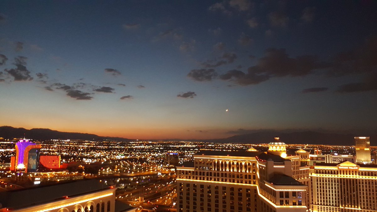 demon_saw's tweet image. Sunset, it&apos;s almost time....@officialmcafee #defcon24 #demonsaw $mgt