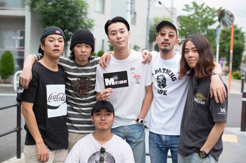 8/9発売】「100人のTシャツ」特集の出演ゲストを、予告写真ツイート