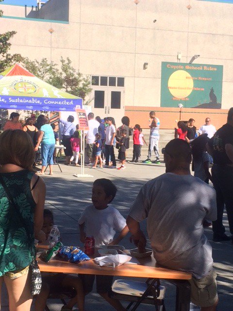 outdated_acct's tweet image. Kicking Off the New Year at the NPE Back to School BBQ - Go Coyotes! HOWL! @SuptChrisEvans @SOSGarciaH @SOSCoatesK